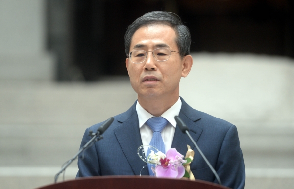 19일 오후 서울 서초구 대법원 로비에서 열린 신임 대법관 취임식에서 조재연 대법관이 취임사를 하고 있다.