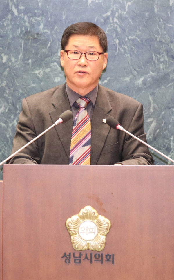 ▲ 성남시의회 제242회 임시회 2차 본회의에서 발언하고 있는 박광순 시의원