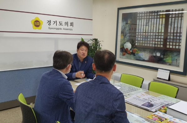 ▲ 최갑철 의원이 경기도 전기버스 보급확대 방안을 모색했다.
