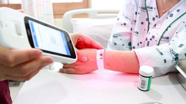 ▲순천향대 부천병원이 ‘디지털 기반 간이혈당검사 시스템’을 구축해 더 신속하고 정확한 의료서비스를 제공할 수 있게 됐다