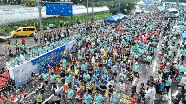 광명시는 11일 KTX광명역 일원에서 역대 최다 인원인 5 700여 명이 참가한 가운데 ‘2023 KTX광명역 평화마라톤 대회’를 성황리에 개최했다