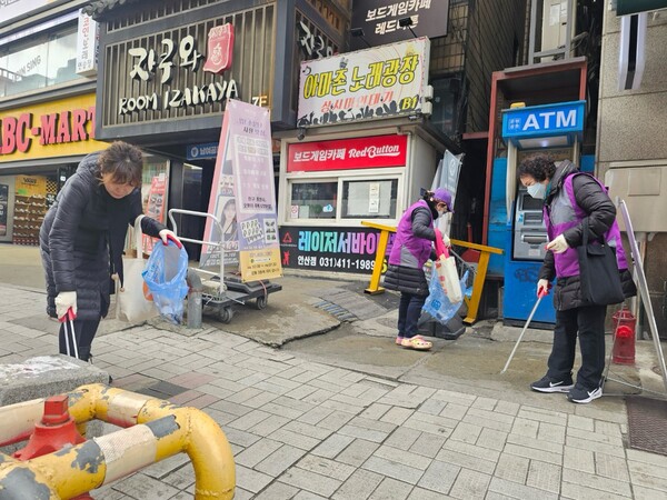 안산시 중앙동 통장협의회, 환경정화활동 실시 안산시 중앙동 통장협의회, 환경정화활동 실시